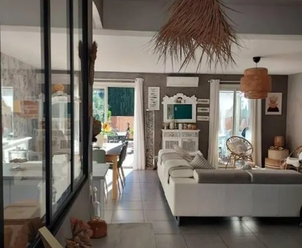 Holiday home Maison Les Hameaux De L'ermitage Hyeres